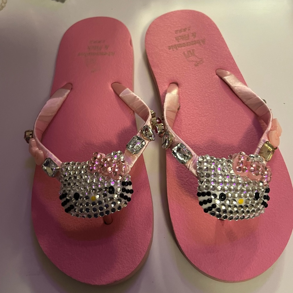 Hello kitty flip flops